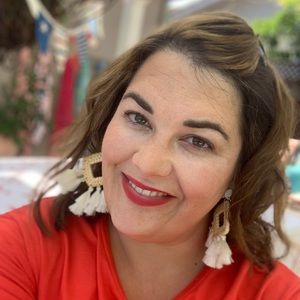 Meet your Posher, Julia